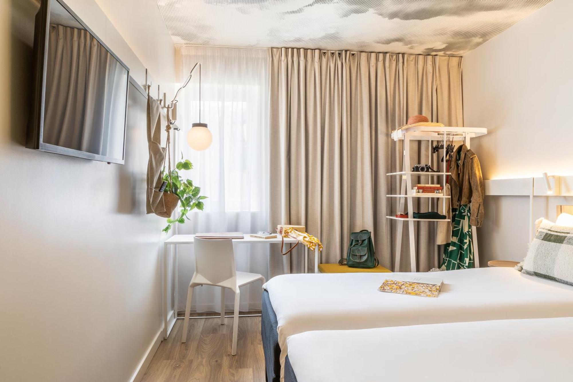 Ibis Maine Montparnasse Hotel Paris Exterior photo