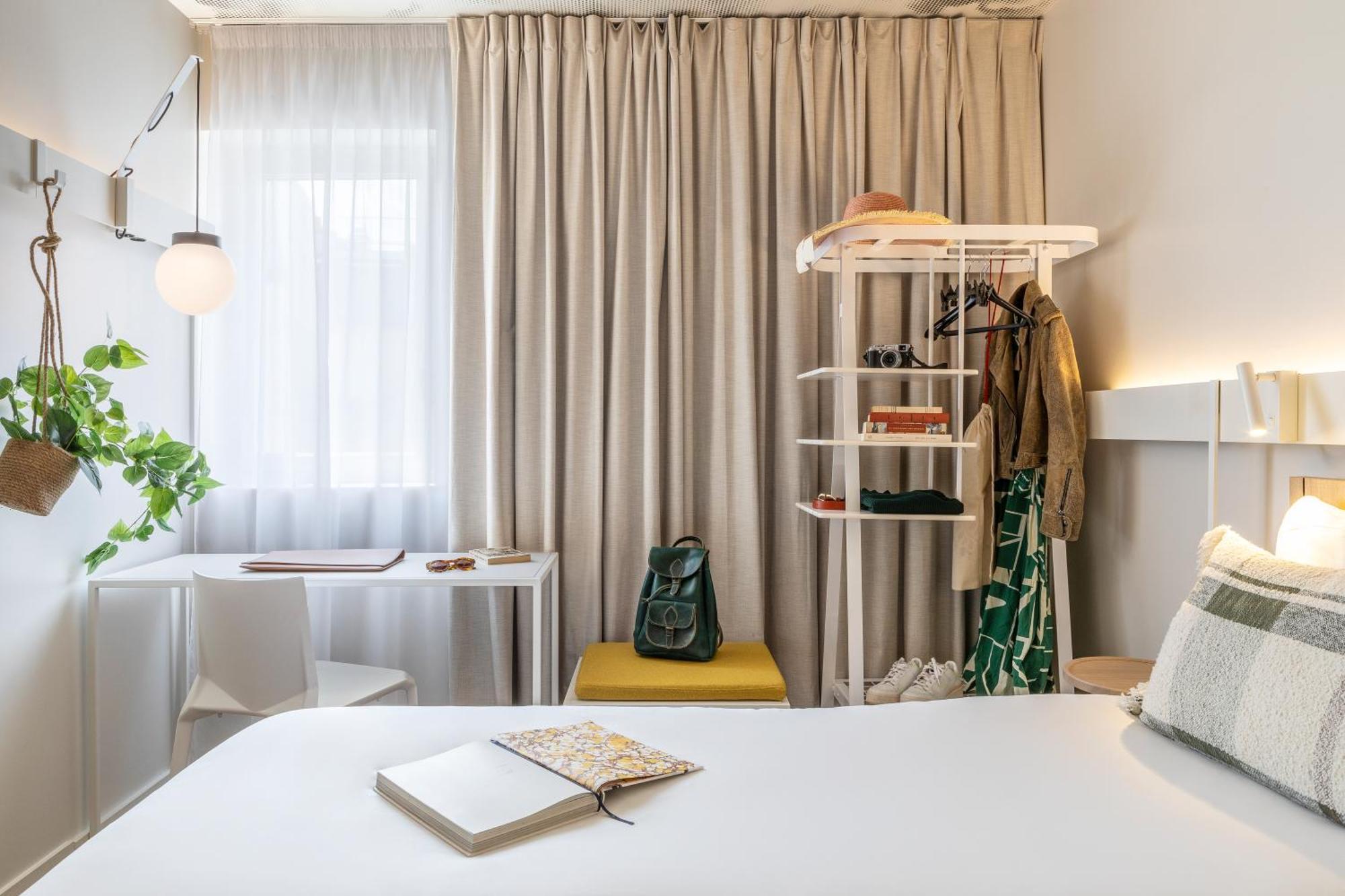Ibis Maine Montparnasse Hotel Paris Exterior photo