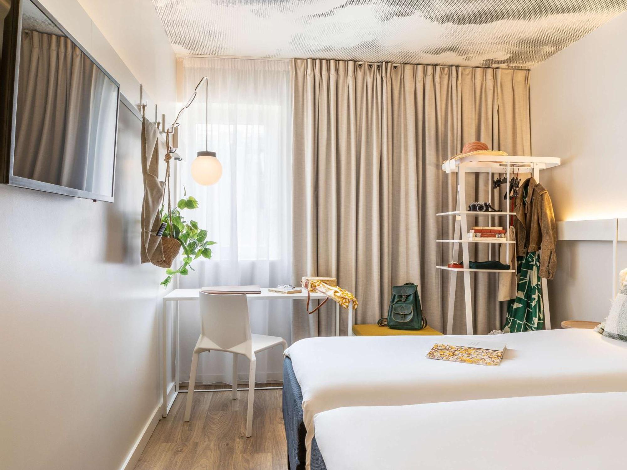 Ibis Maine Montparnasse Hotel Paris Exterior photo