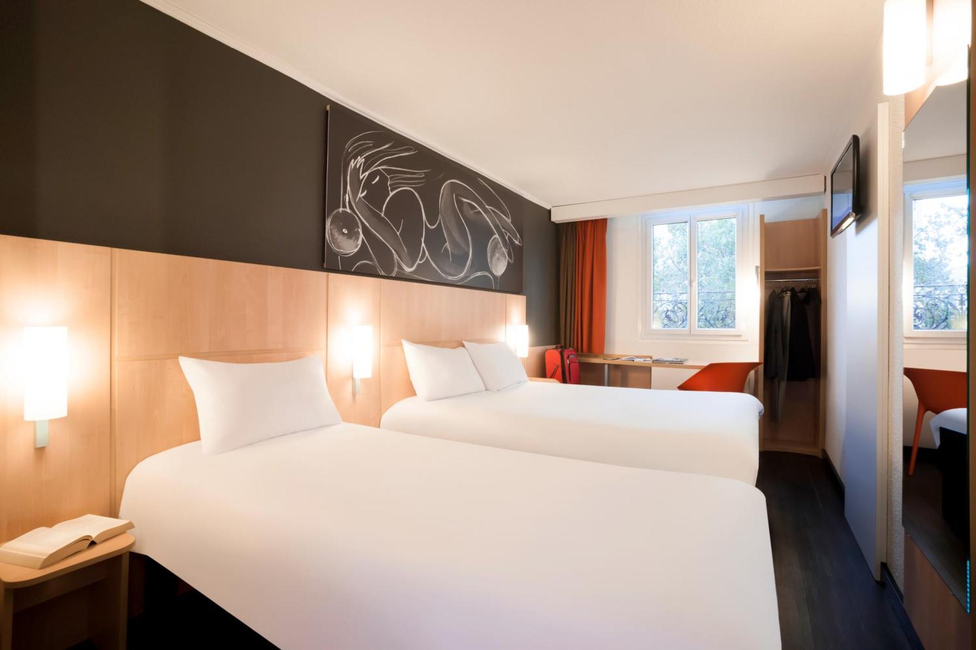 Ibis Maine Montparnasse Hotel Paris Exterior photo