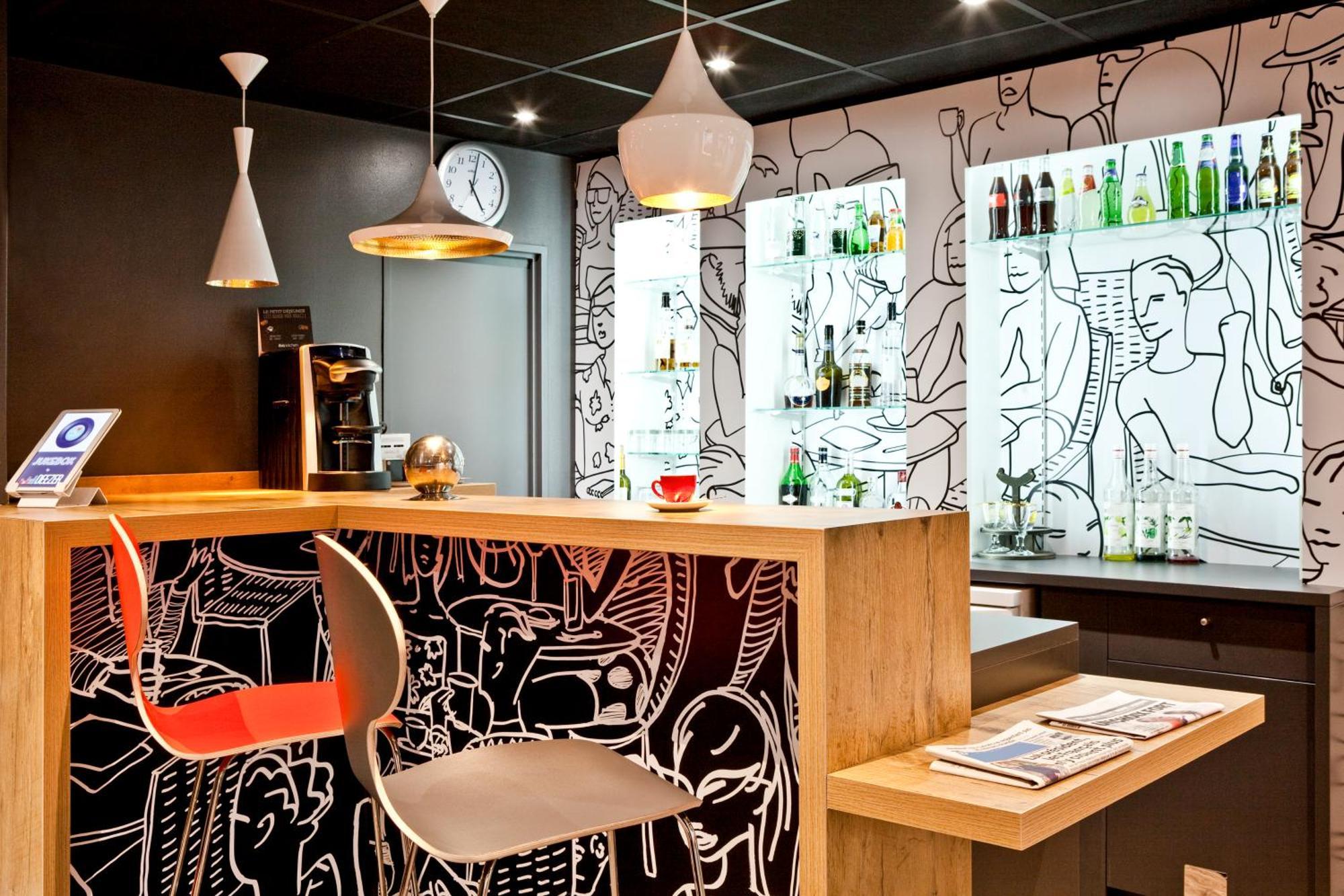 Ibis Maine Montparnasse Hotel Paris Exterior photo